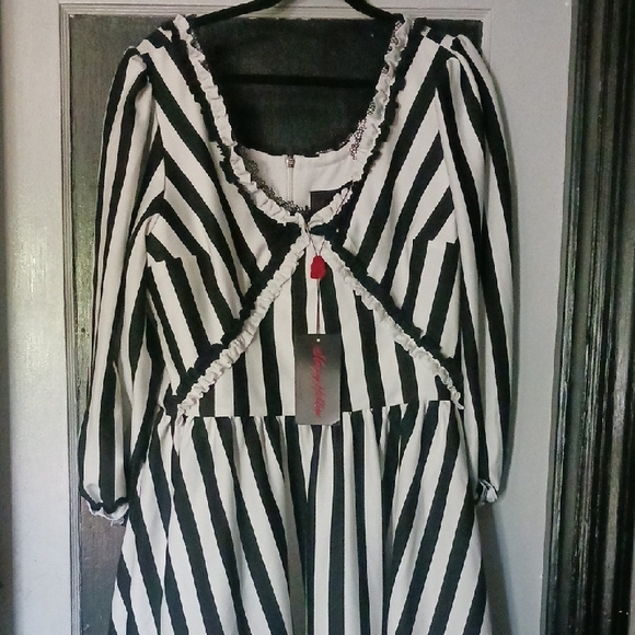 Dresses & Skirts - Black and White Striped Dress